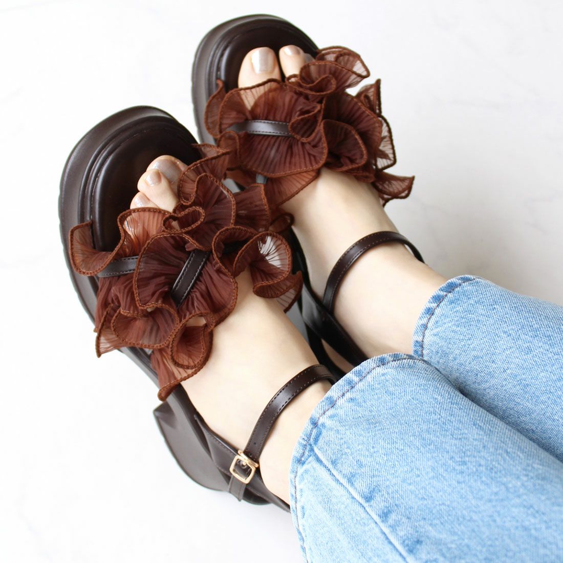 2026年夏新色追加】シアークロスフリル厚底ストラップサンダル ｜靴