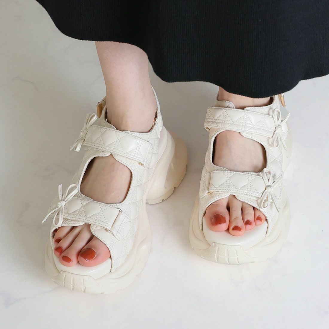 【IVORY】リボン*キルティングウェッジサンダル RANDA｜リボン*キルティングウェッジサンダル | Rakuten Fashion(楽天