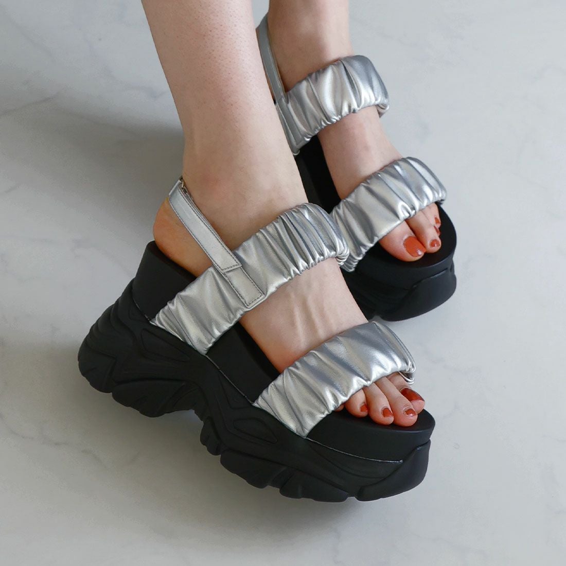 公式ストア/ZOZO限定】厚底ダブルギャザーベルトスポーツサンダル ｜靴