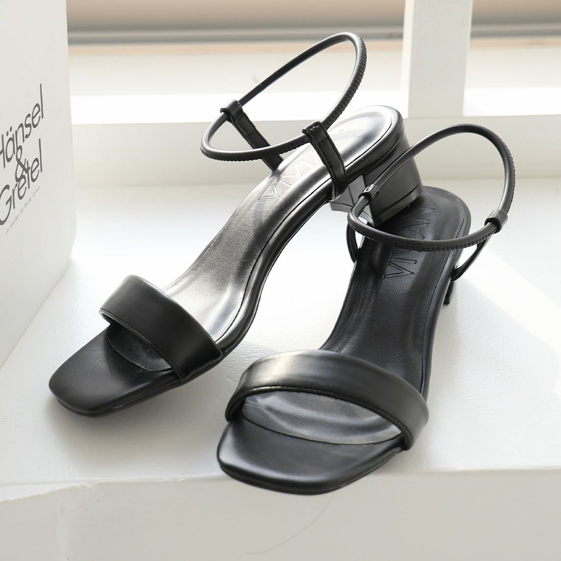 サッ！と履ける】スクエアトゥサークルストラップサンダル ｜靴