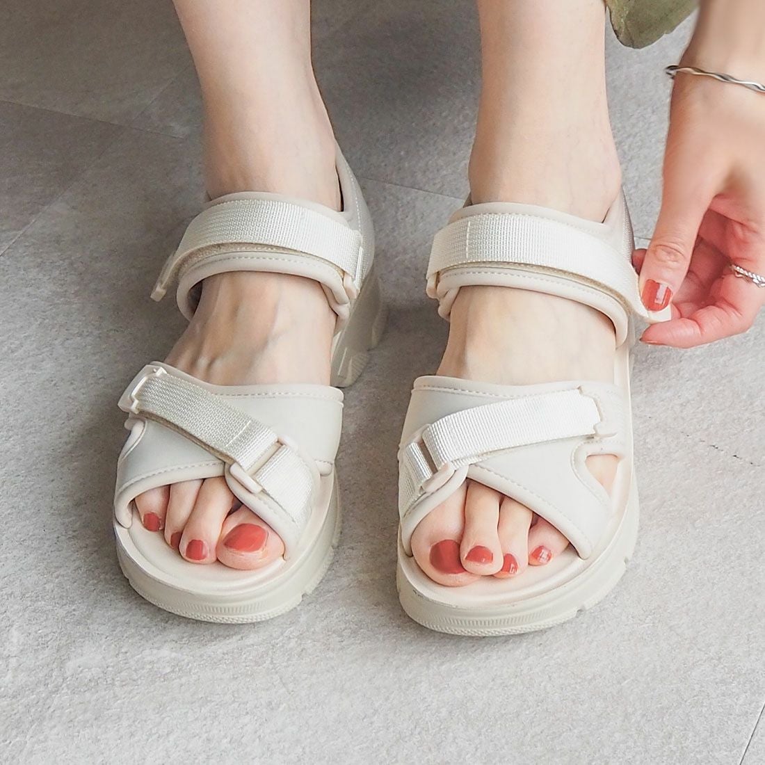 やわらかソールベルクロスポーツサンダル ｜靴・レディースシューズの