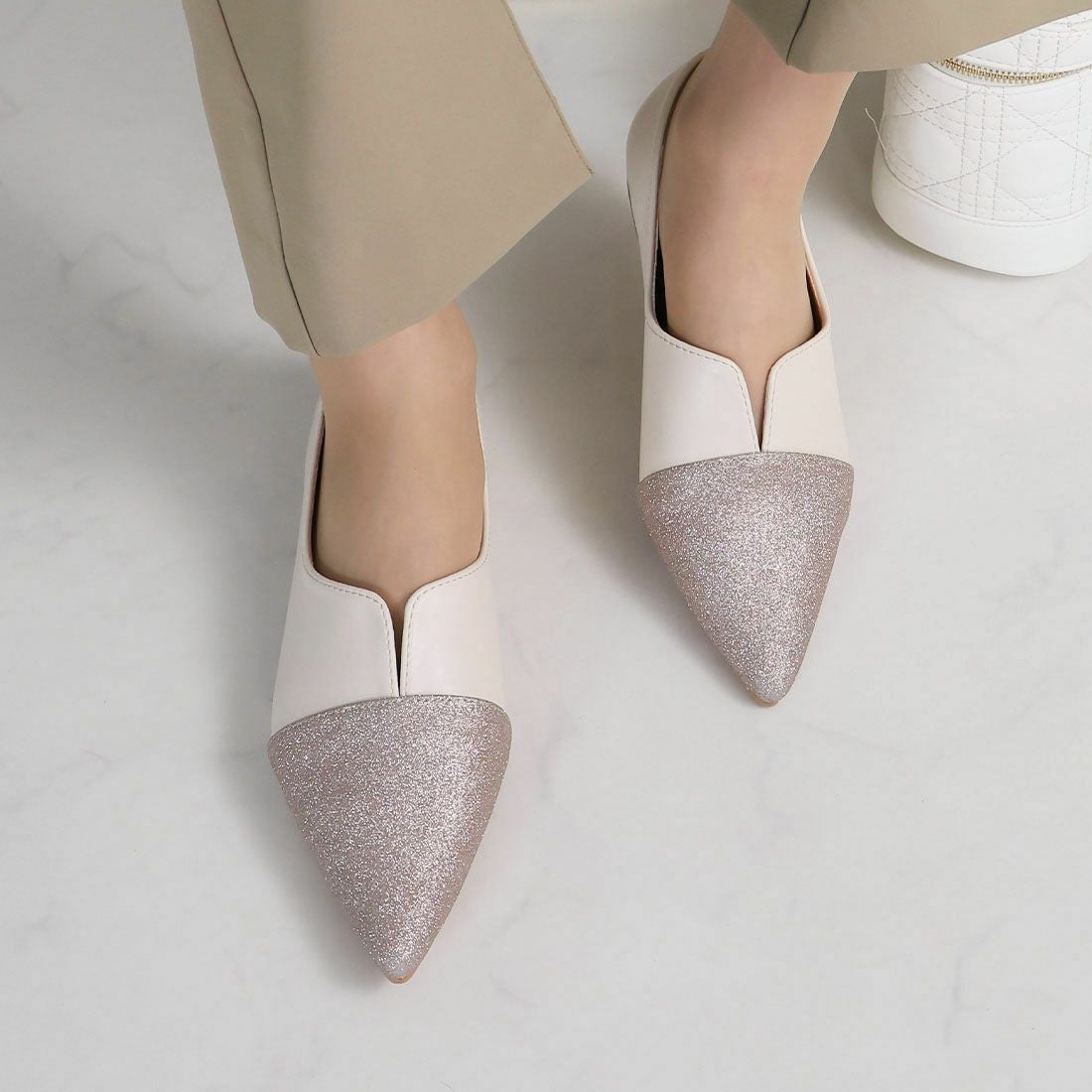 スリット切り替えデザインフラットシューズ ｜靴・レディースシューズ