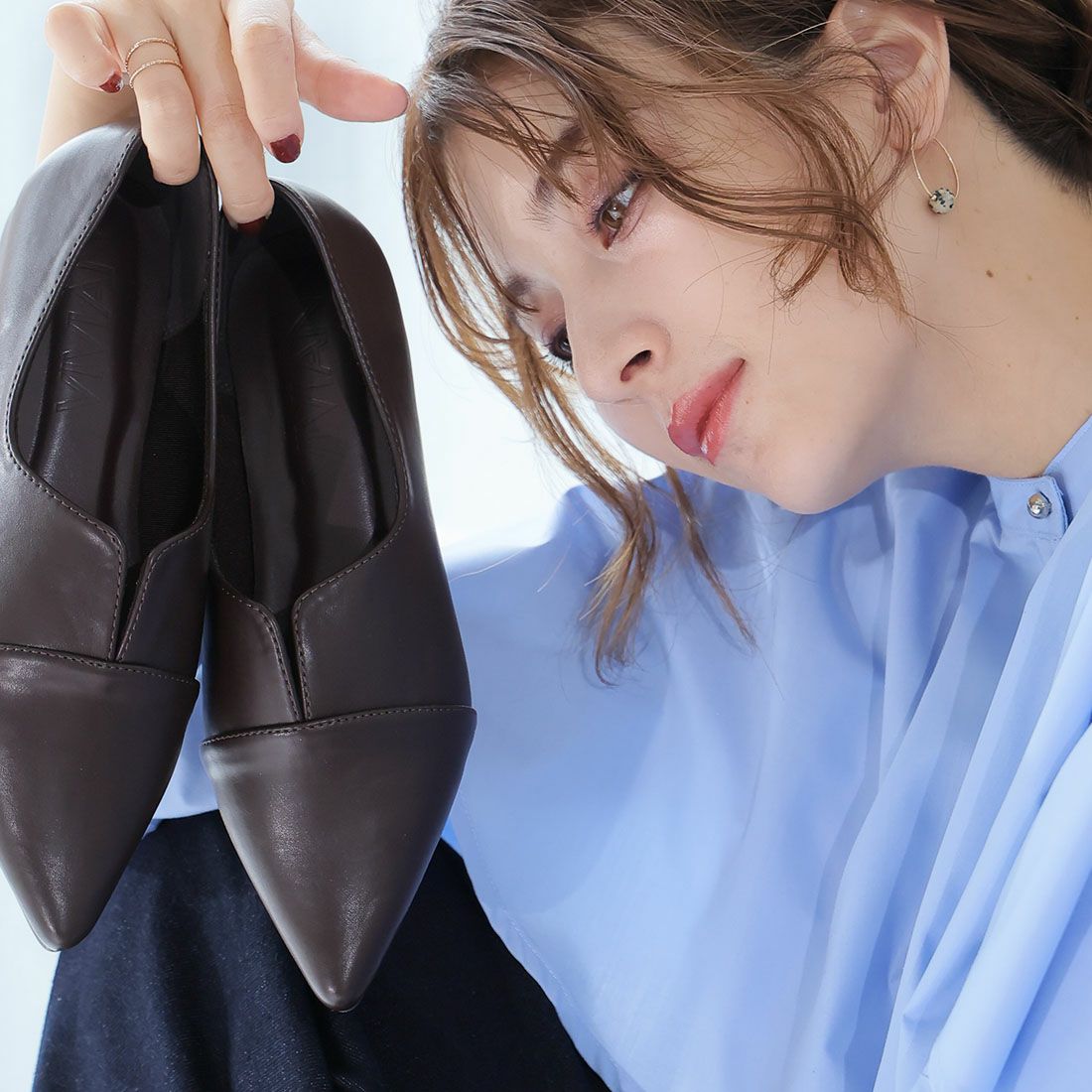 スリット切り替えデザインフラットシューズ ｜靴・レディースシューズ