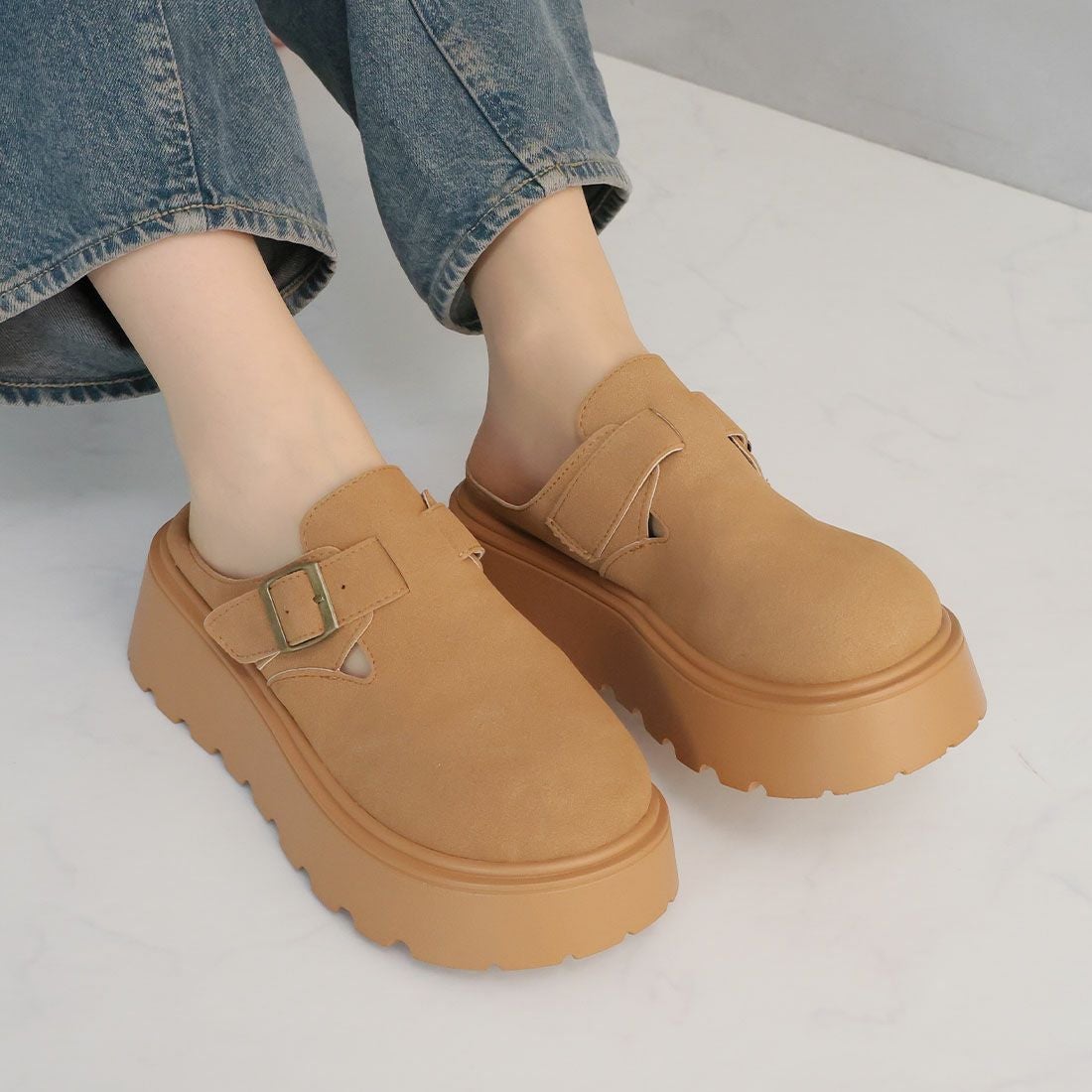 もこもこボア中敷き厚底ベルトデザインサボサンダル ｜靴・レディース