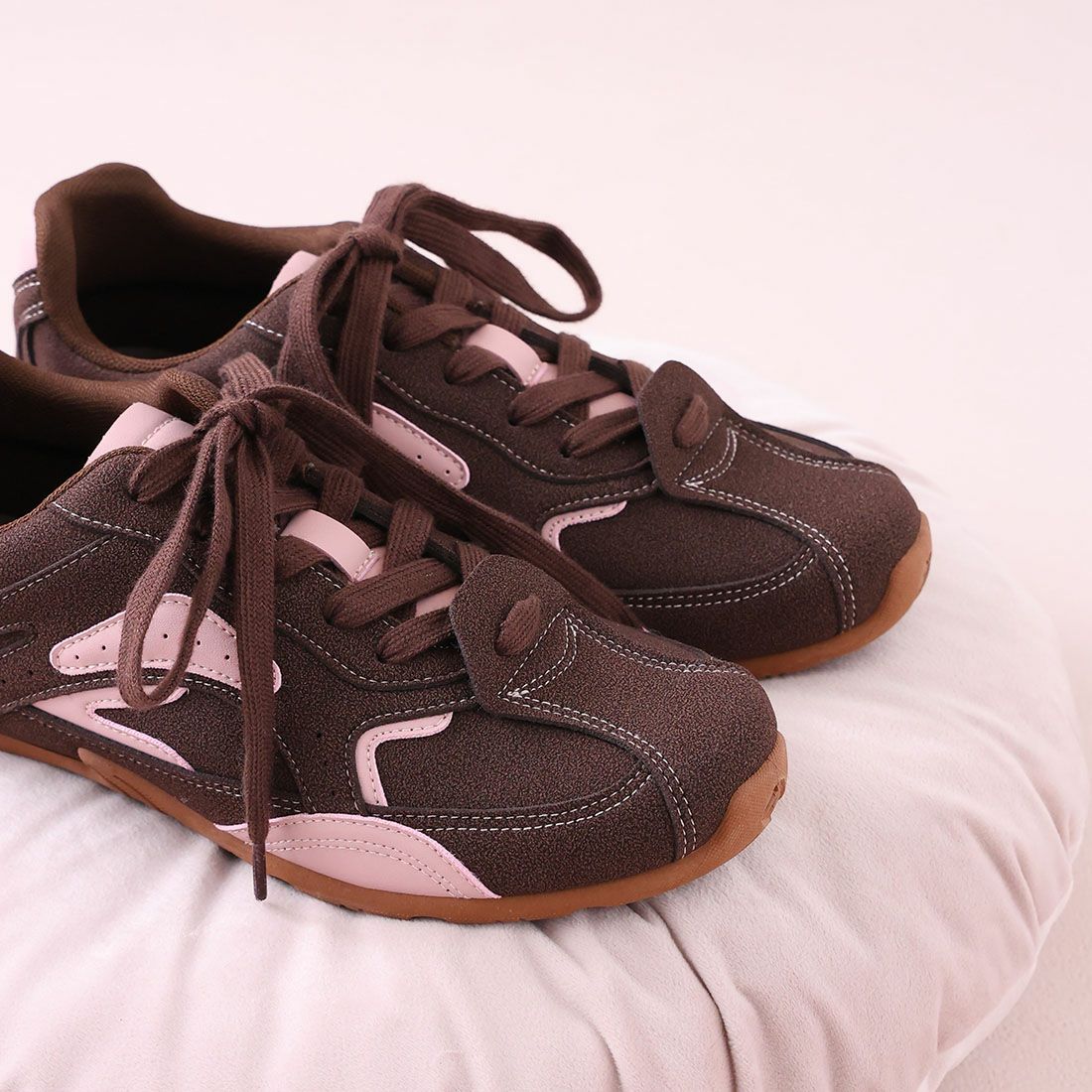 やわらかソールバイカラーレースアップスニーカー ｜靴・レディース