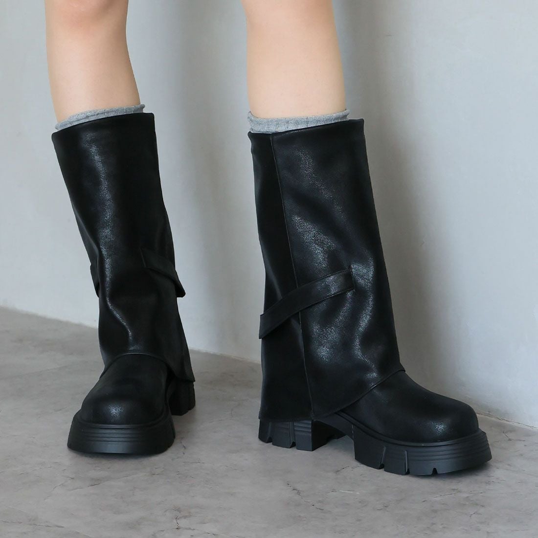 公式ストア/ZOZO限定】厚底ベルトデザインカバーブーツ ｜靴