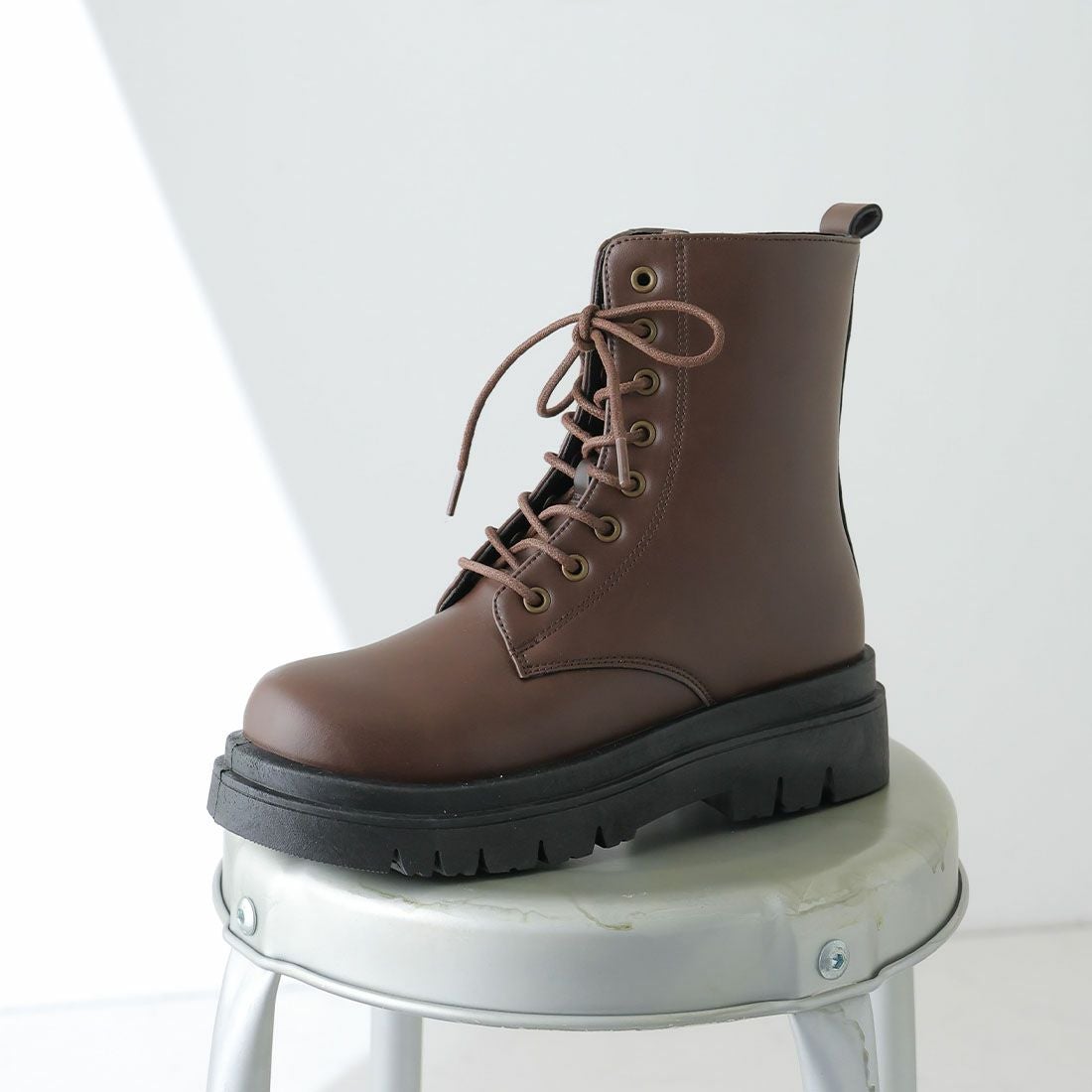 晴雨兼用】厚底レースアップワークブーツ ｜靴・レディースシューズの