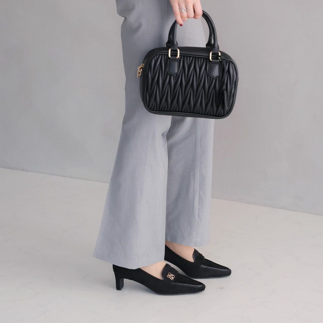 スクエアトゥモノグラム5cmプレートヒール感激ローファーパンプス ｜靴