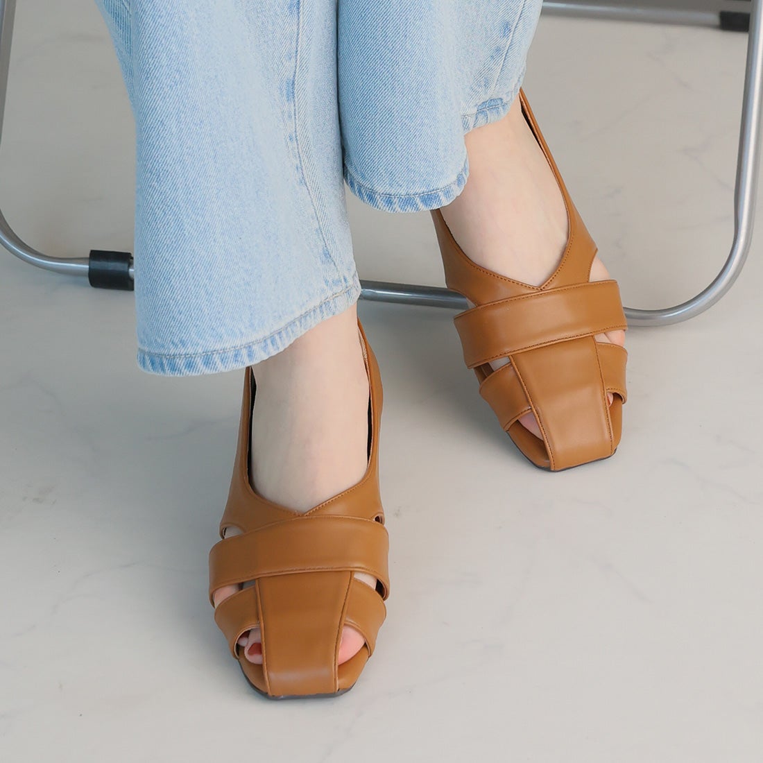 サッ！と履けるグルカフラットシューズ ｜靴・レディースシューズの