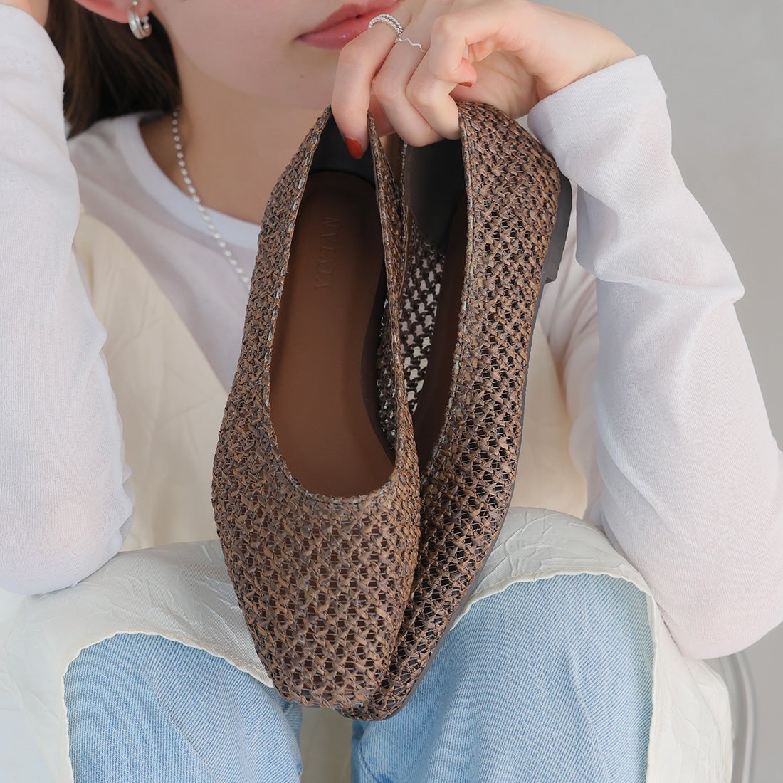 サッ！と履けるシアーラフィアメッシュフラットシューズ ｜靴