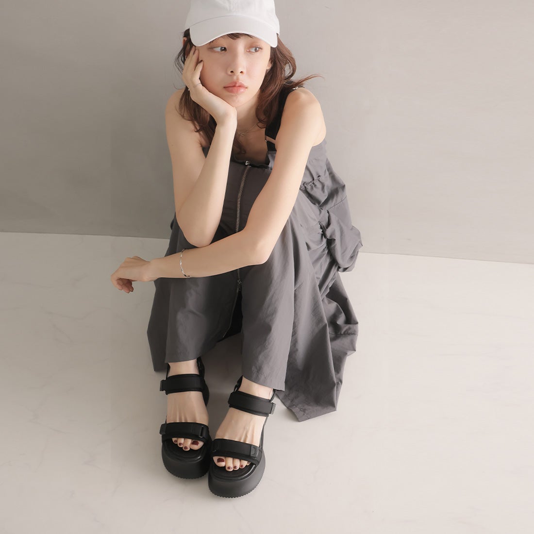 新品❣️タグ付 gommeゴム 厚底 サンダル プラットフォーム ベルクロ レザー 公式ストア/ZOZO限定】厚底プラットフォームダブルベルクロサンダル