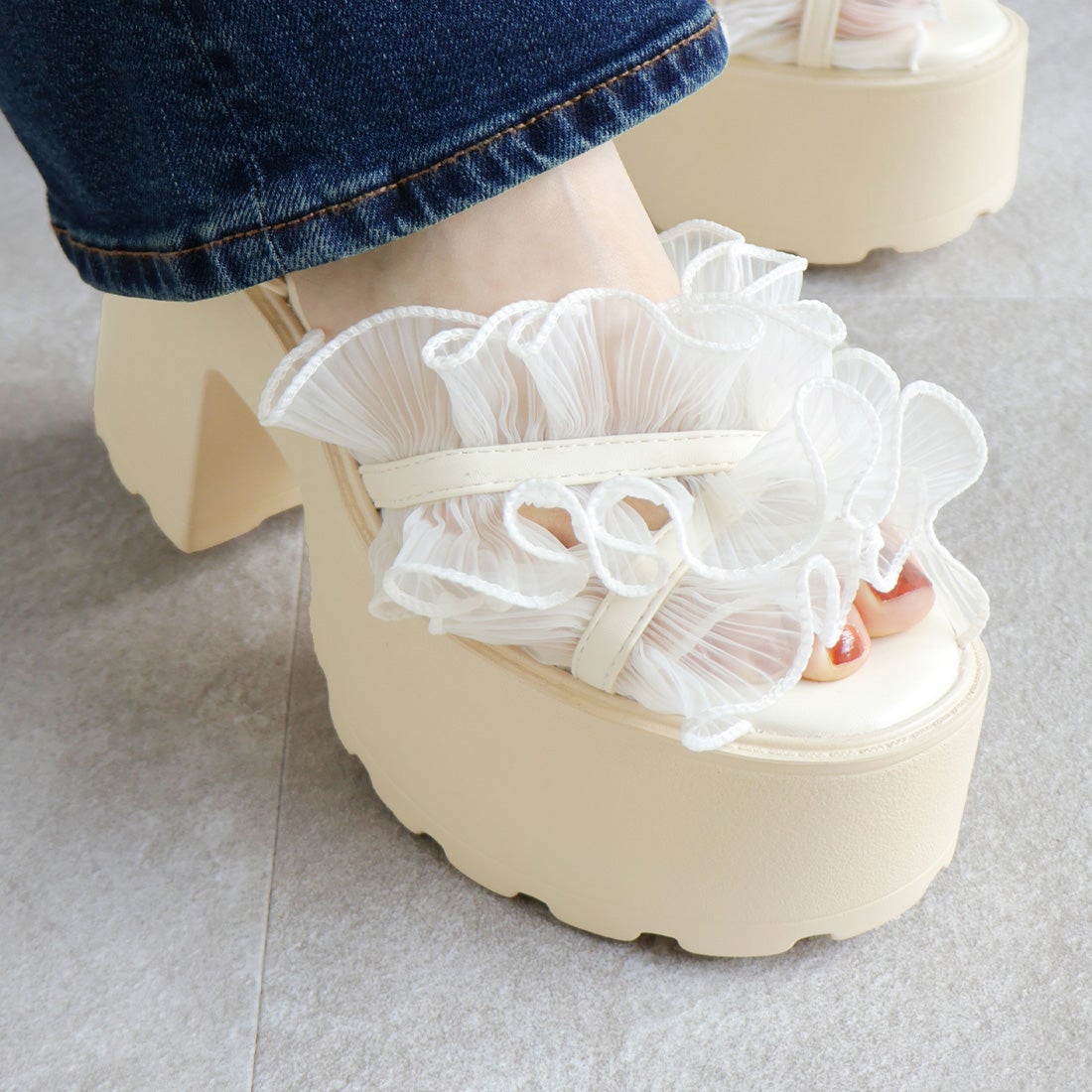 公式ストア/ZOZO限定】シアークロスフリル厚底チャンキーヒール